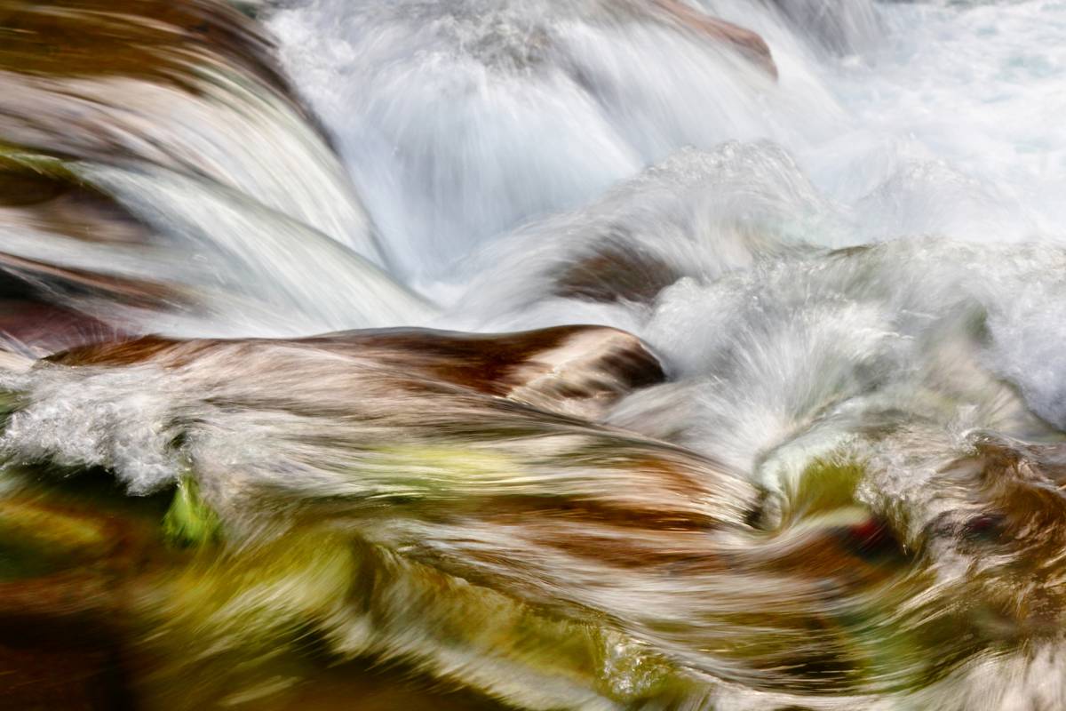 Glossy/fg04 100×150 dancing river