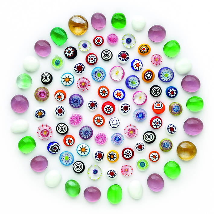 Canvas 0223 40×40 glass balls